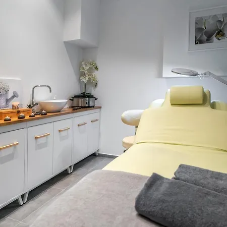 D Z Sauna, Sun & Snow Apartment